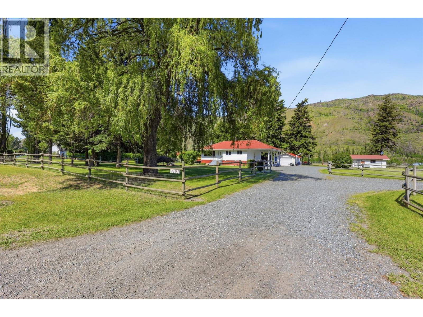 3191 Yellowhead Highway S, Barriere, British Columbia  V0E 2E0 - Photo 47 - 10389900