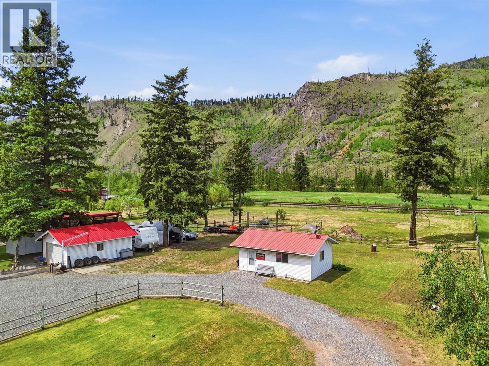 3191 Yellowhead Highway S, Barriere, British Columbia  V0E 2E0 - Photo 52 - 10389900