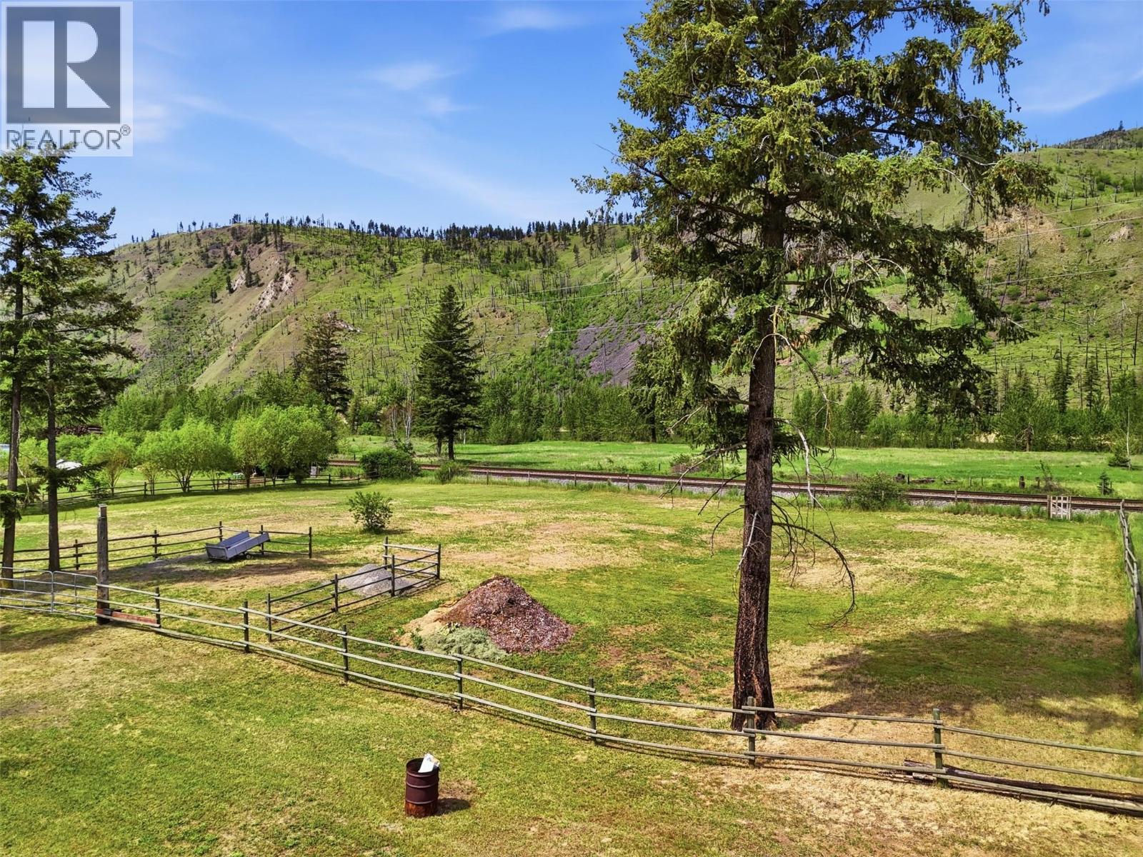 3191 Yellowhead Highway S, Barriere, British Columbia  V0E 2E0 - Photo 53 - 10389900