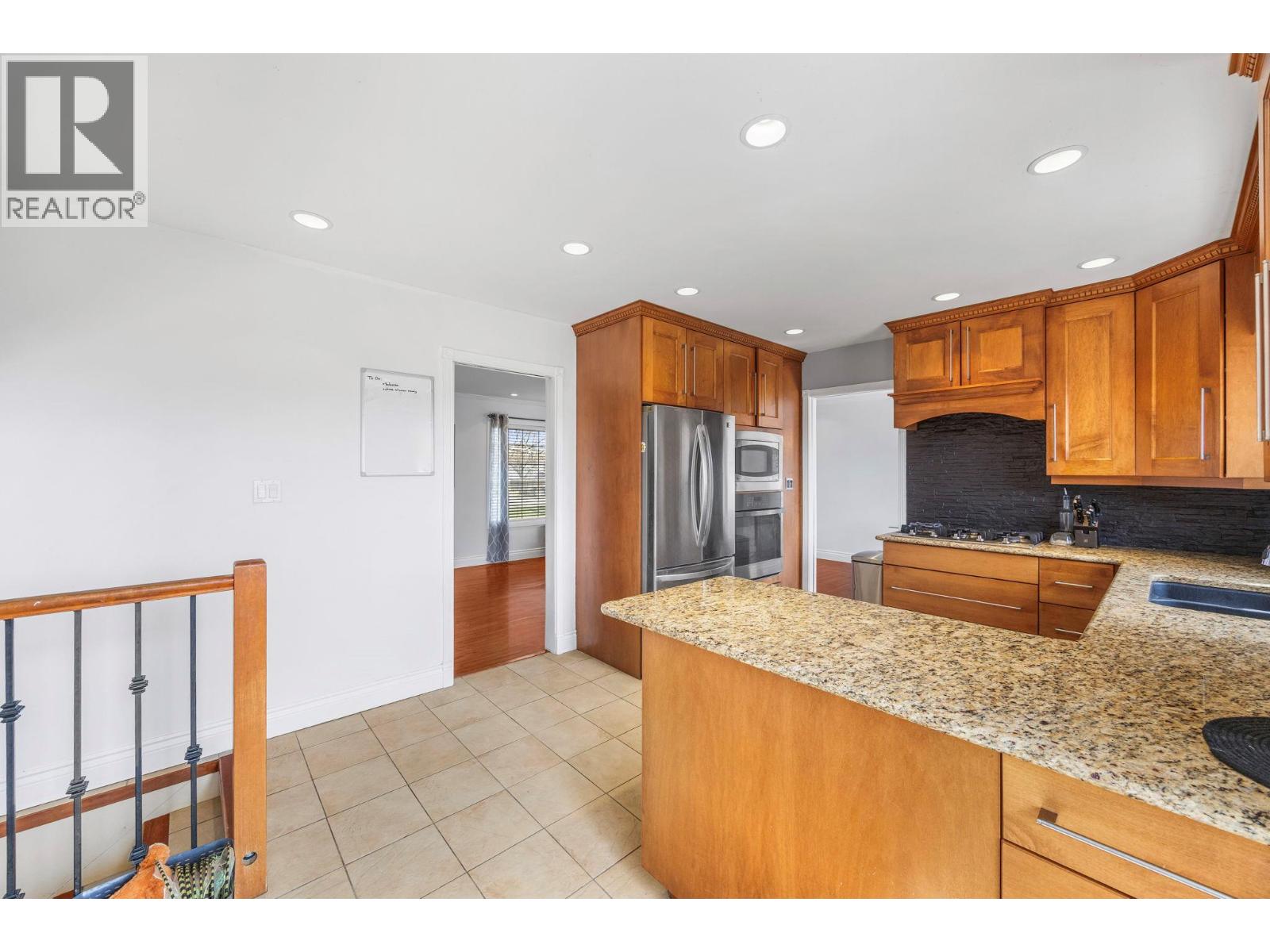 2545 Crestview Road, West Kelowna, British Columbia  V1Z 1Z4 - Photo 14 - 10389705