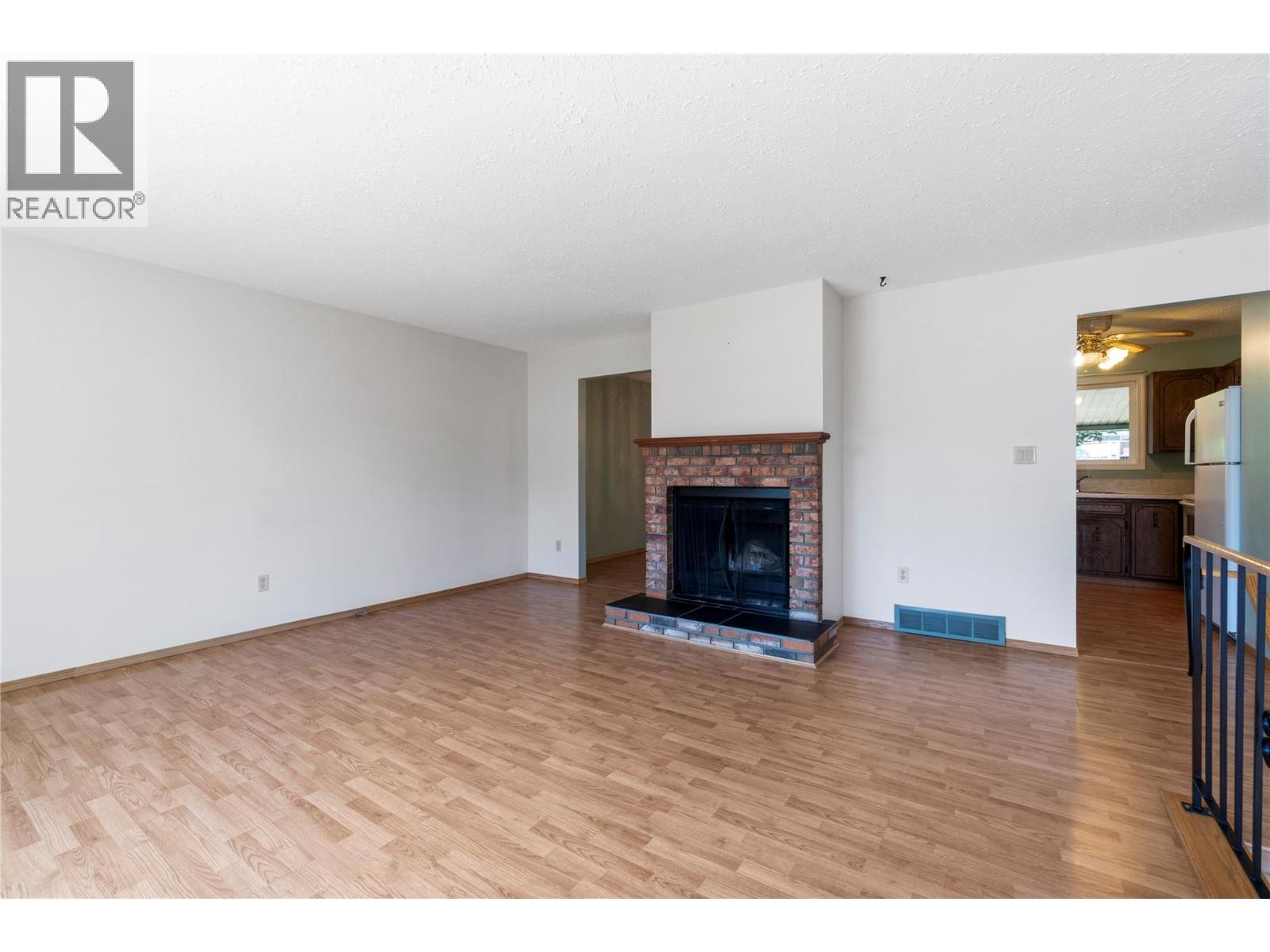 851 26 Street Se, Salmon Arm, British Columbia  V1E 2H6 - Photo 11 - 10389410