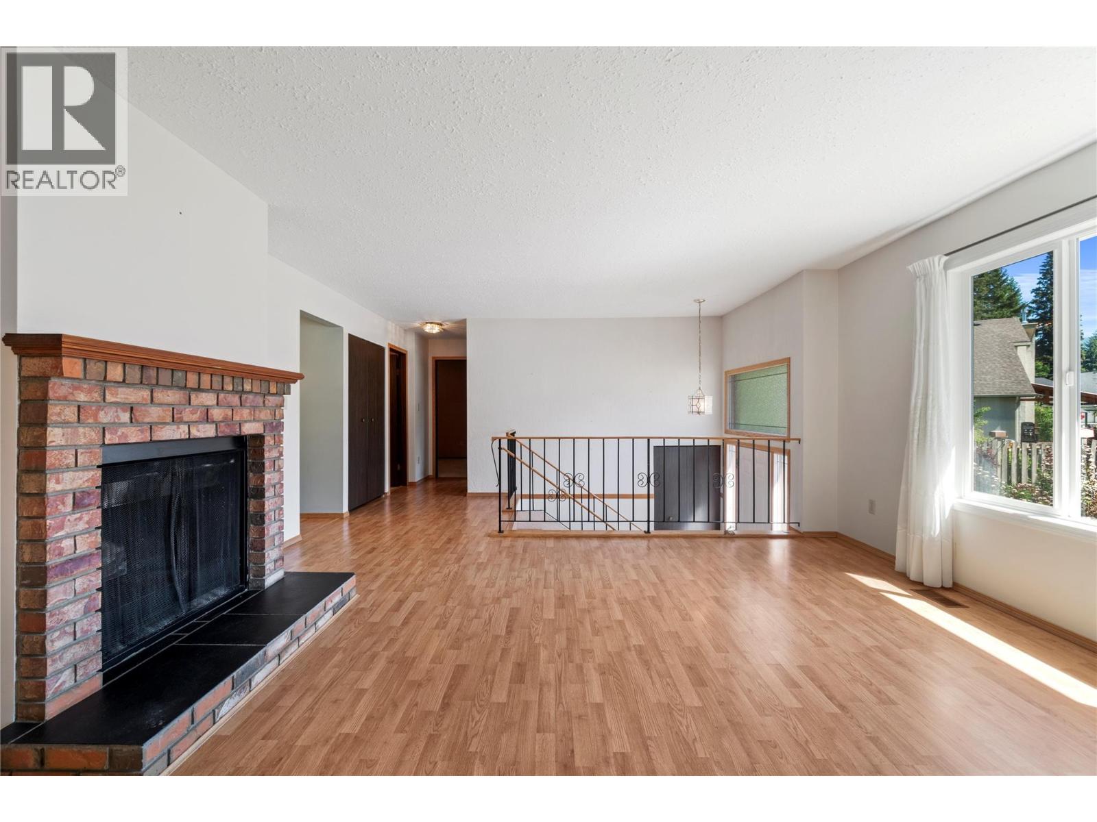 851 26 Street Se, Salmon Arm, British Columbia  V1E 2H6 - Photo 12 - 10389410