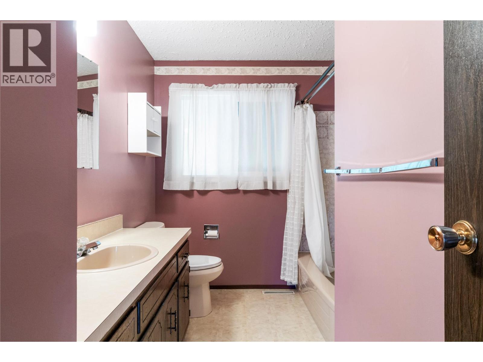 851 26 Street Se, Salmon Arm, British Columbia  V1E 2H6 - Photo 19 - 10389410