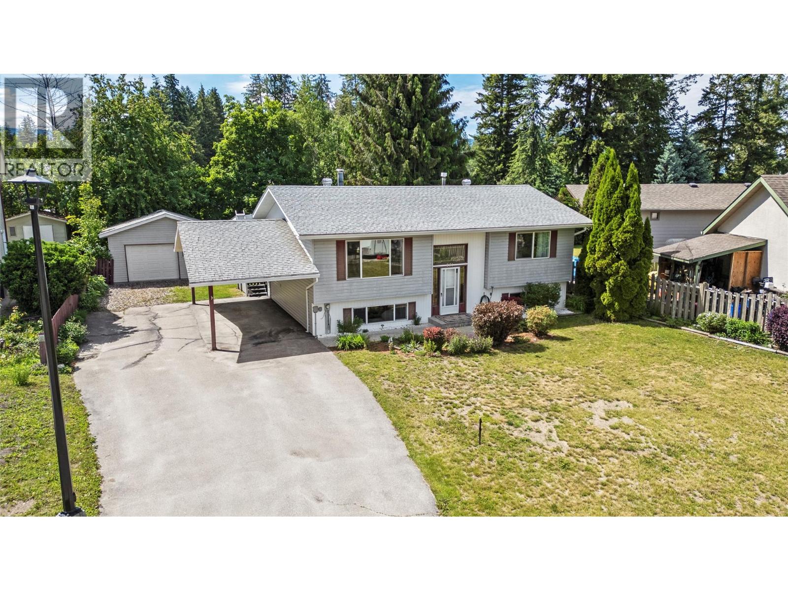 851 26 Street Se, Salmon Arm, British Columbia  V1E 2H6 - Photo 28 - 10389410