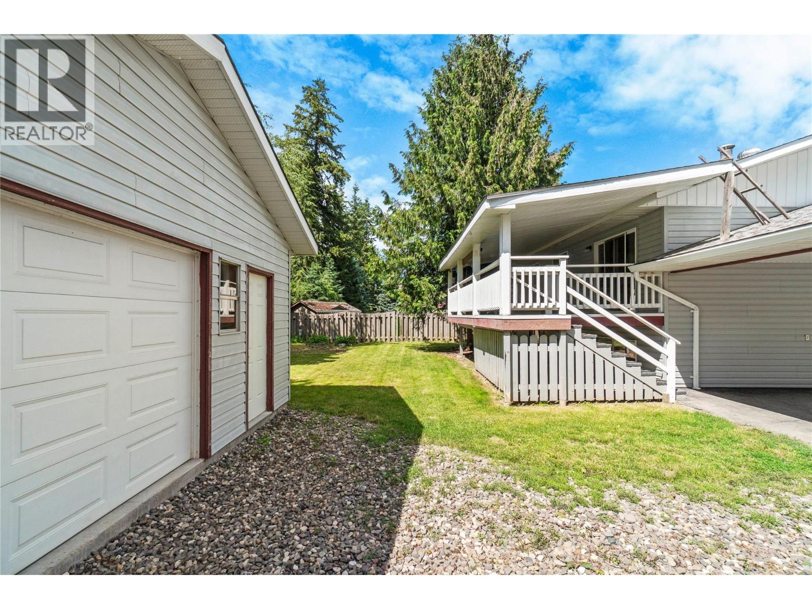 851 26 Street Se, Salmon Arm, British Columbia  V1E 2H6 - Photo 29 - 10389410