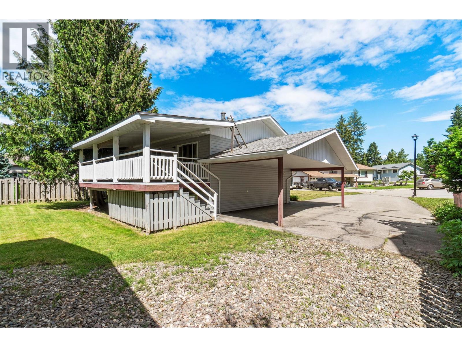851 26 Street Se, Salmon Arm, British Columbia  V1E 2H6 - Photo 33 - 10389410