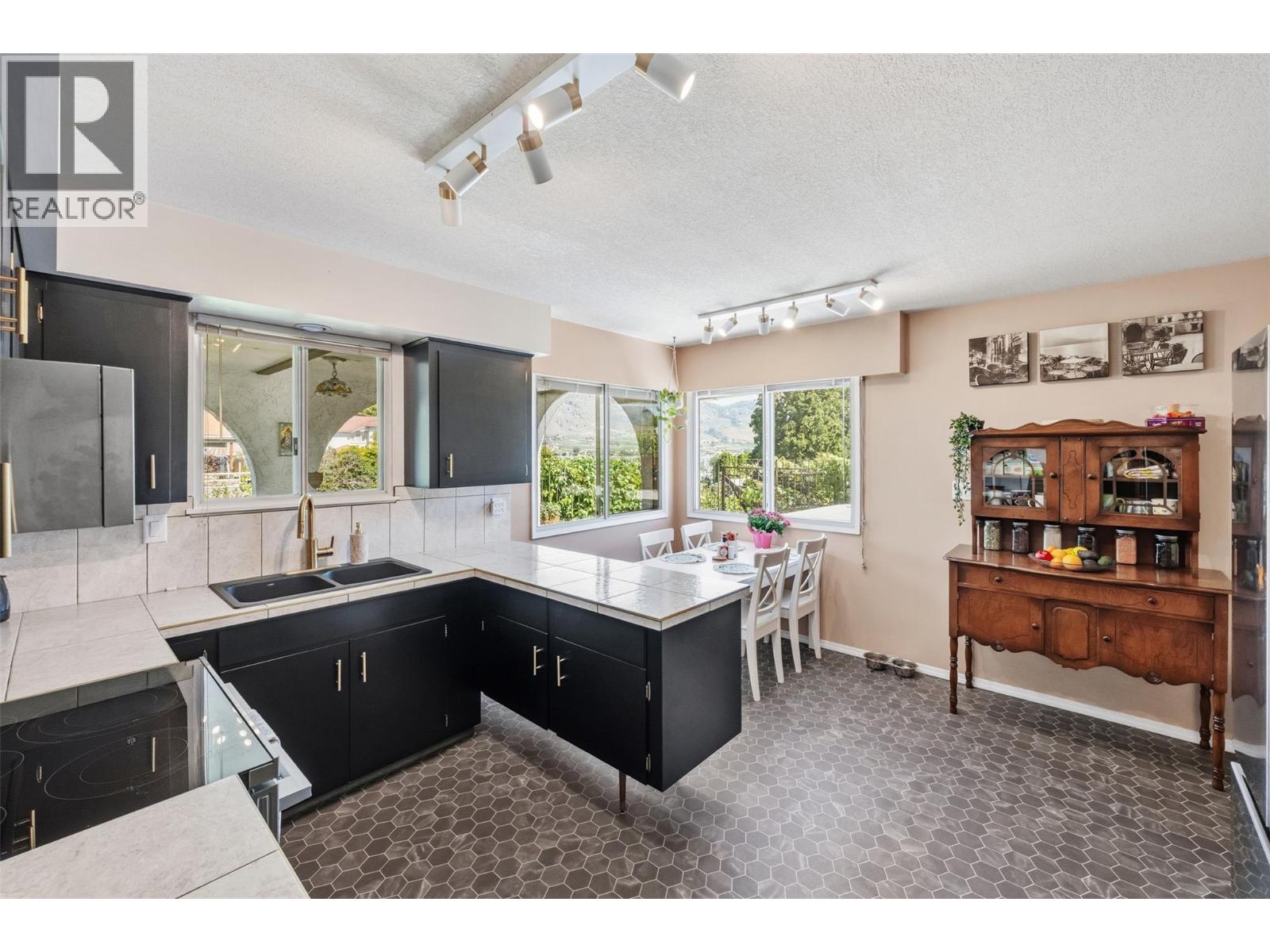 8405 87th Street, Osoyoos, British Columbia  V0H 1V2 - Photo 26 - 10390047