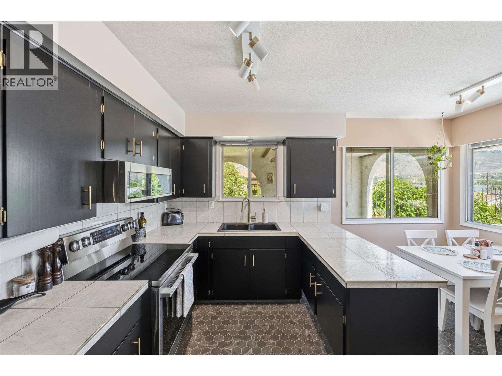 8405 87th Street, Osoyoos, British Columbia  V0H 1V2 - Photo 27 - 10390047