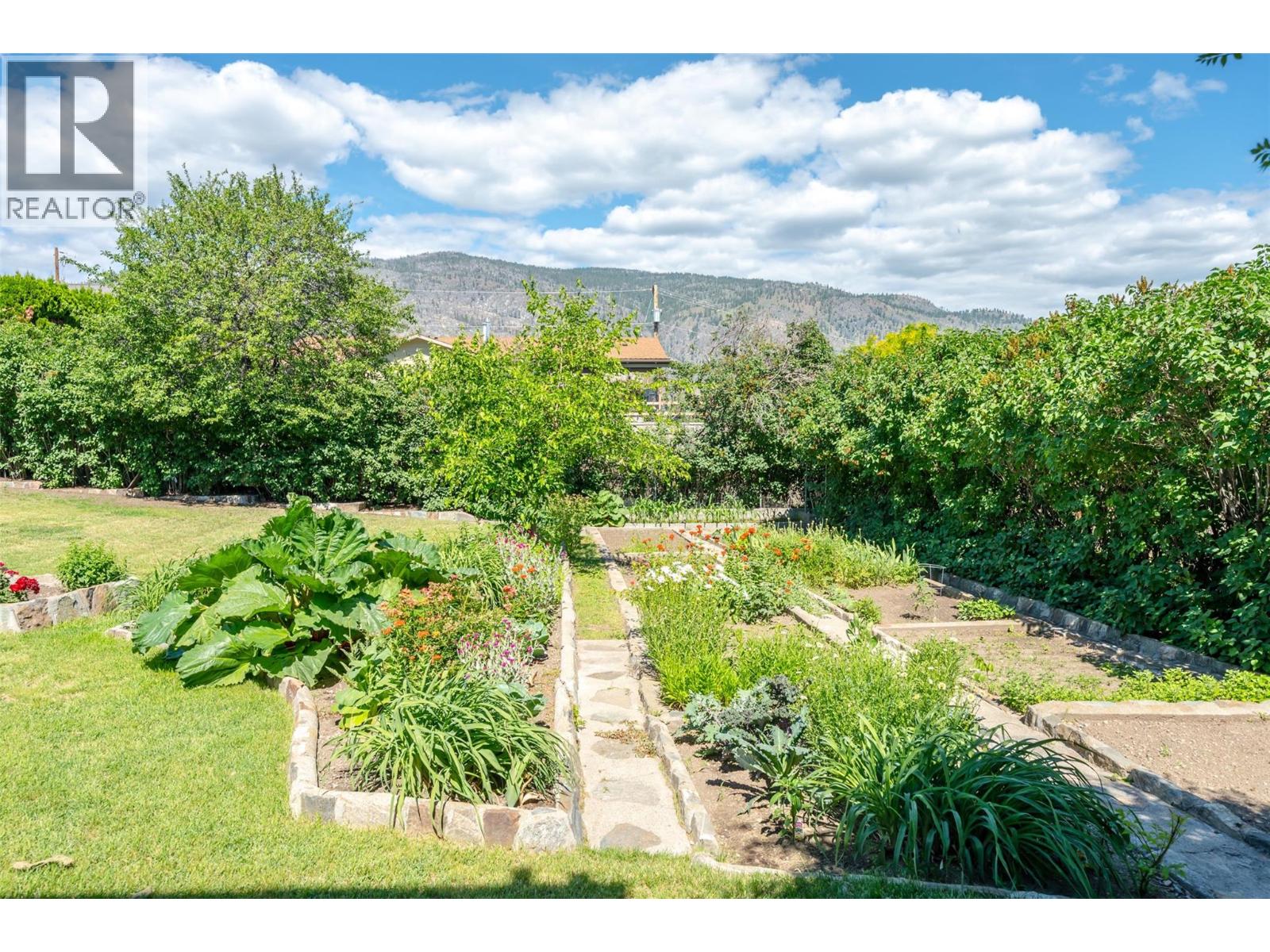 8405 87th Street, Osoyoos, British Columbia  V0H 1V2 - Photo 85 - 10390047