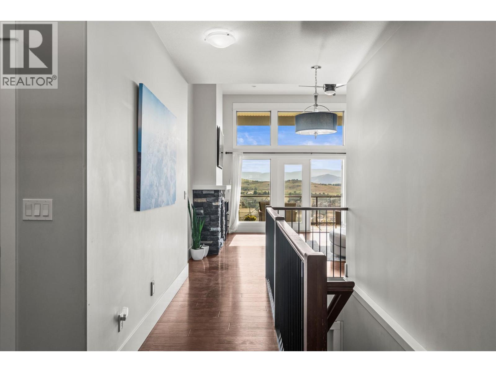 940 Mt Ida Drive, Vernon, British Columbia  V1B 4C3 - Photo 10 - 10389664