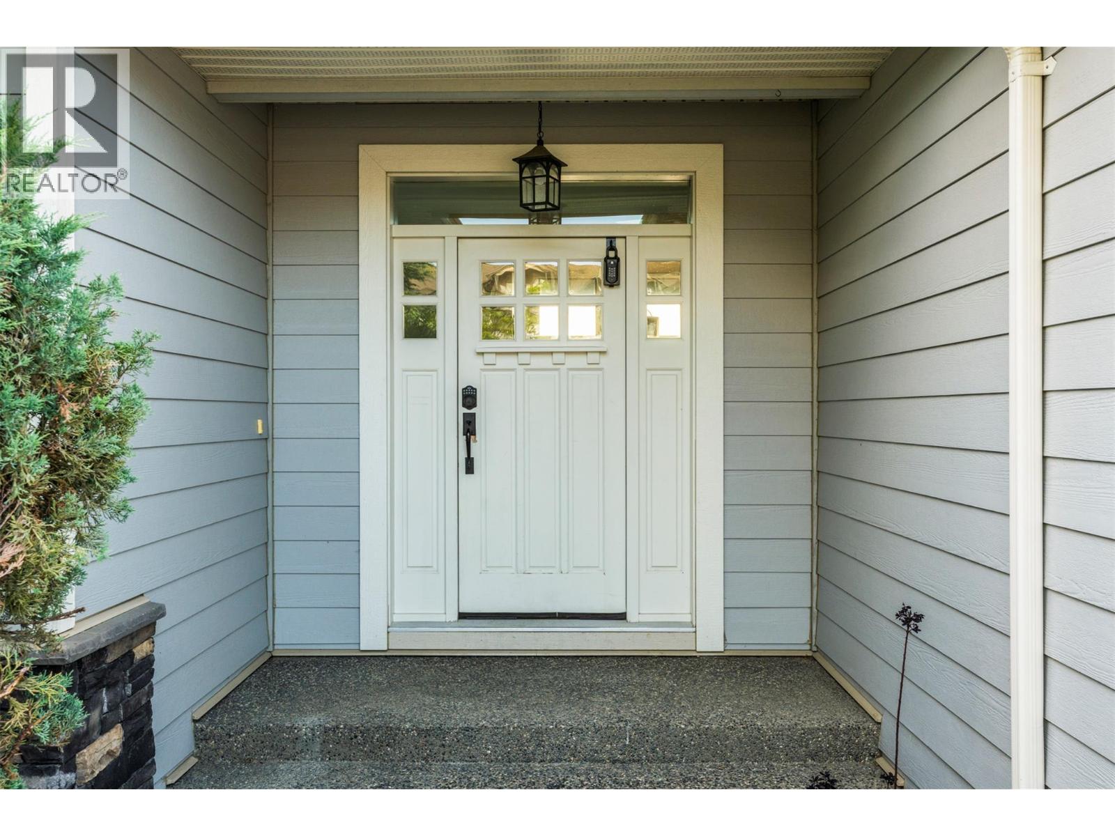 940 Mt Ida Drive, Vernon, British Columbia  V1B 4C3 - Photo 8 - 10389664