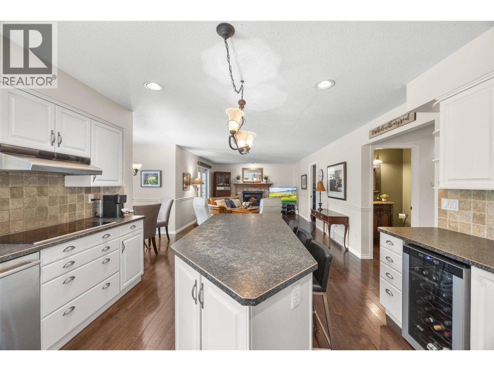 1045 Cameron Avenue, Kelowna, British Columbia  V1Y 8V4 - Photo 12 - 10389574