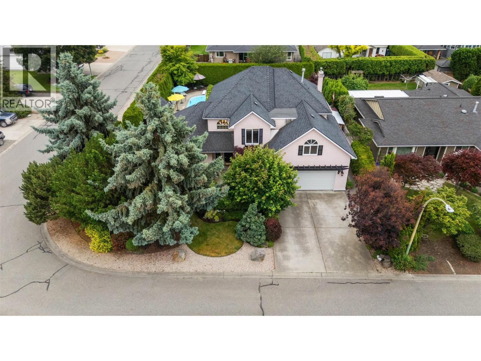 1045 Cameron Avenue, Kelowna, British Columbia  V1Y 8V4 - Photo 4 - 10389574