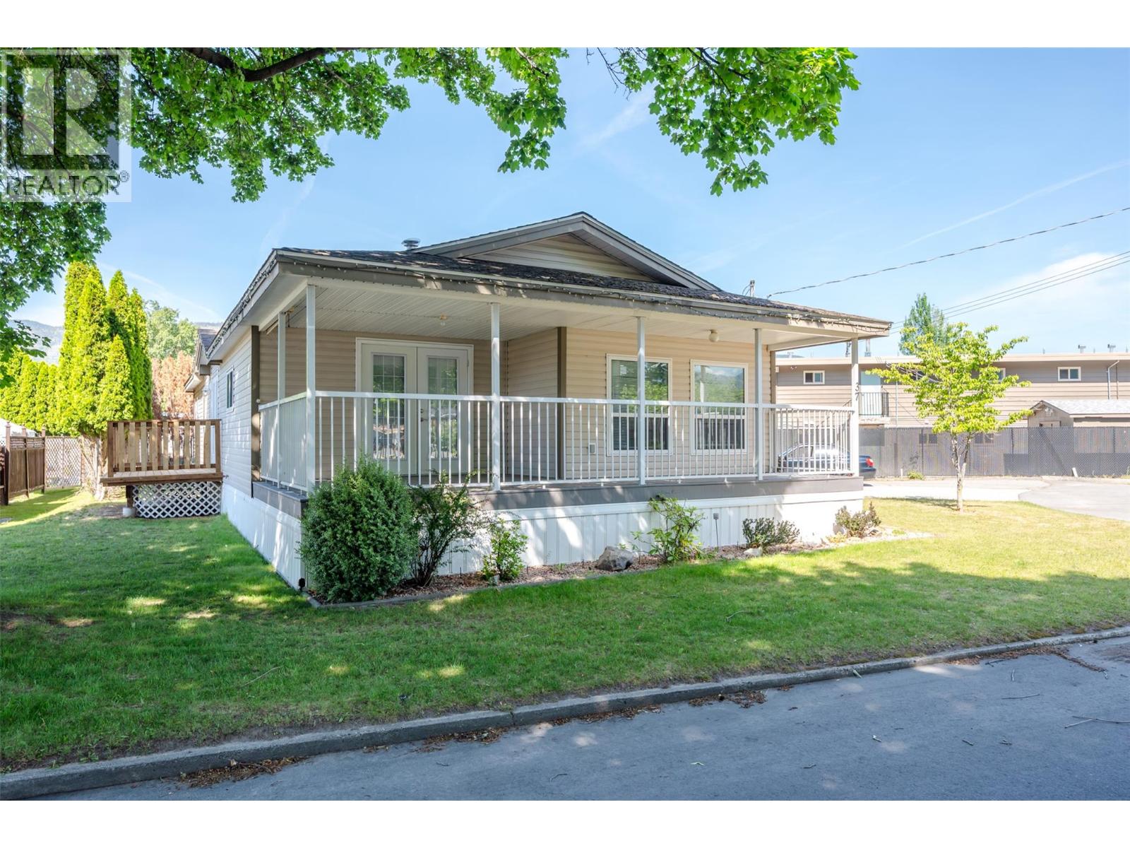 197 Dauphin Avenue Unit# 37, Penticton, British Columbia  V2A 3S3 - Photo 1 - 10390029
