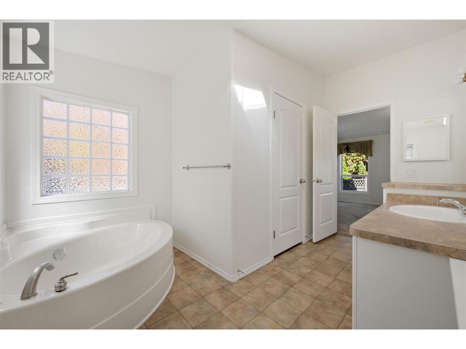 197 Dauphin Avenue Unit# 37, Penticton, British Columbia  V2A 3S3 - Photo 23 - 10390029