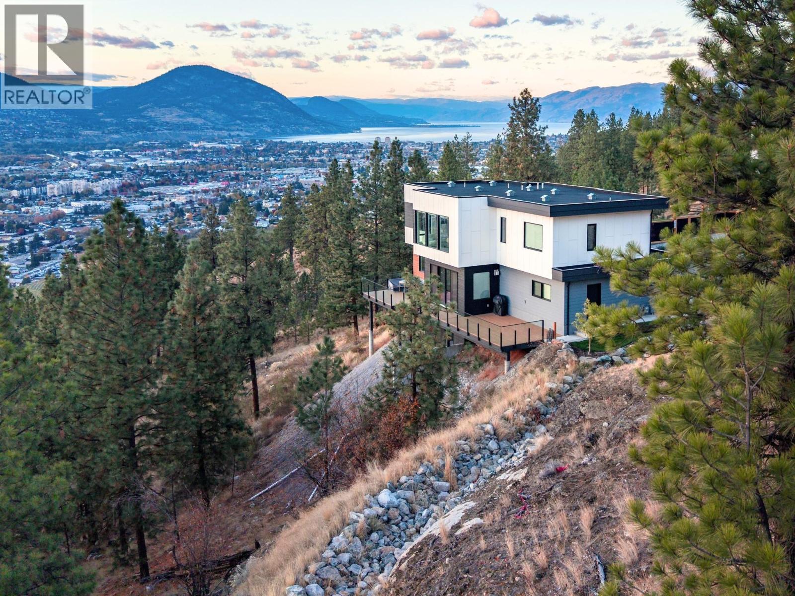 3331 Evergreen Drive Unit# 117, Penticton, British Columbia  V2A 0J3 - Photo 1 - 10389579