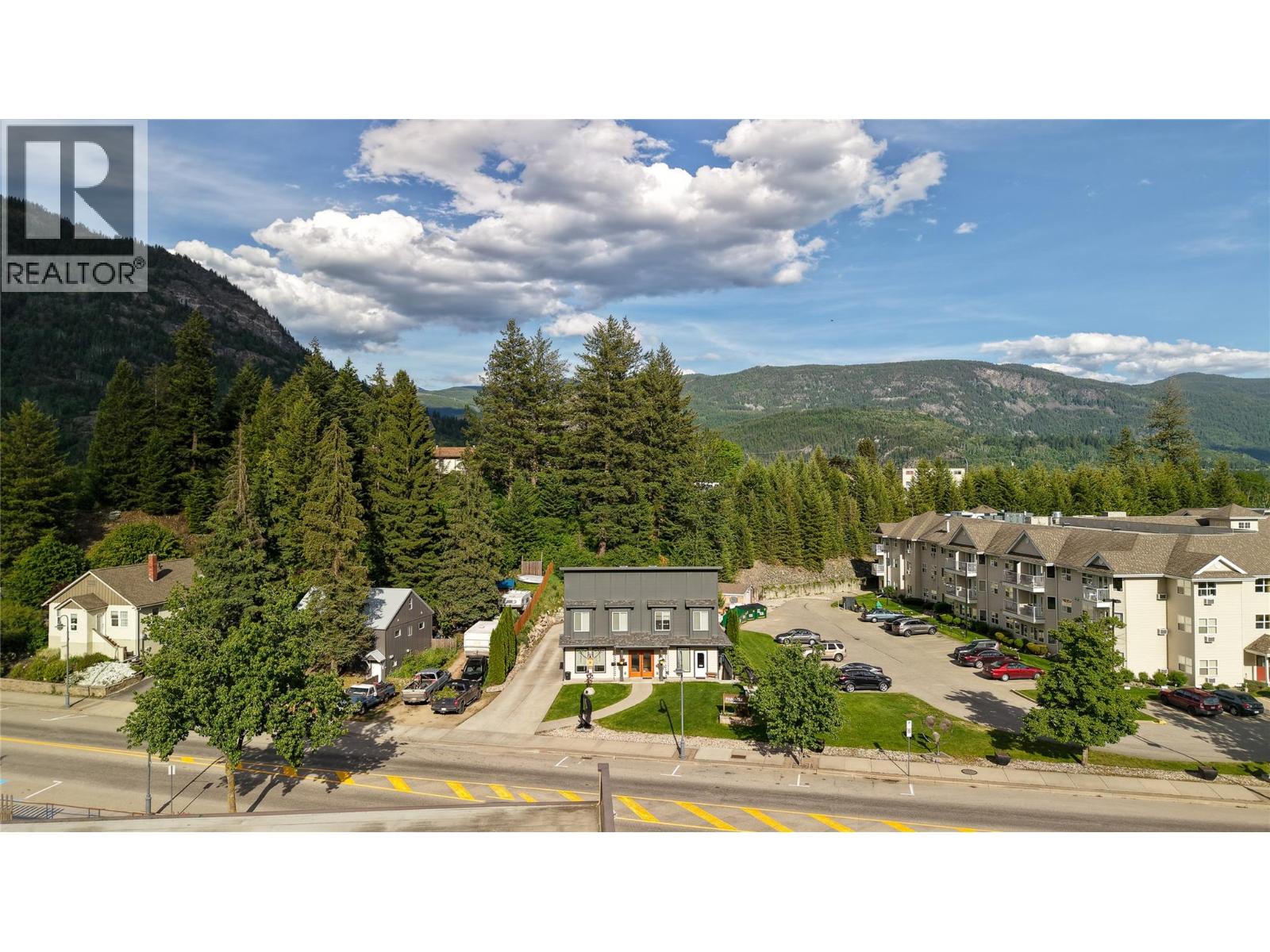 495 Columbia Street, Castlegar, British Columbia  V1N 1G8 - Photo 10 - 10388199