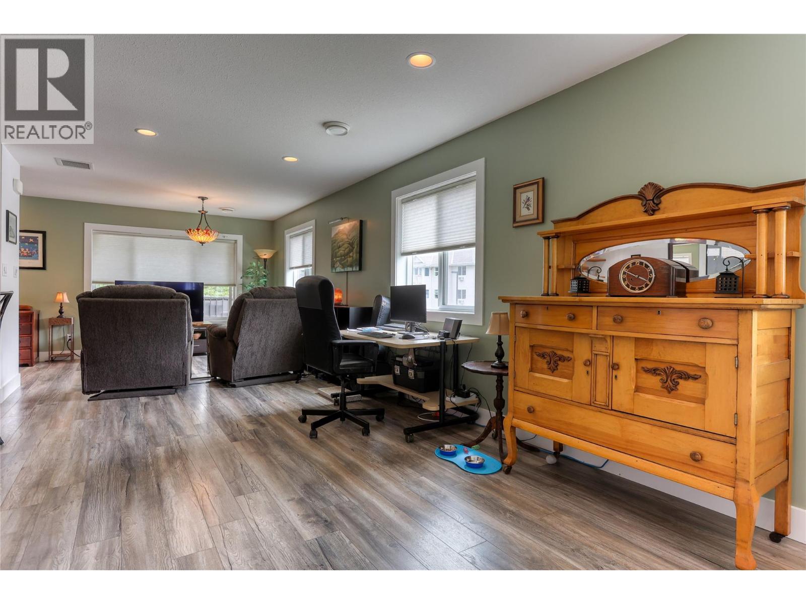 495 Columbia Street, Castlegar, British Columbia  V1N 1G8 - Photo 34 - 10388199