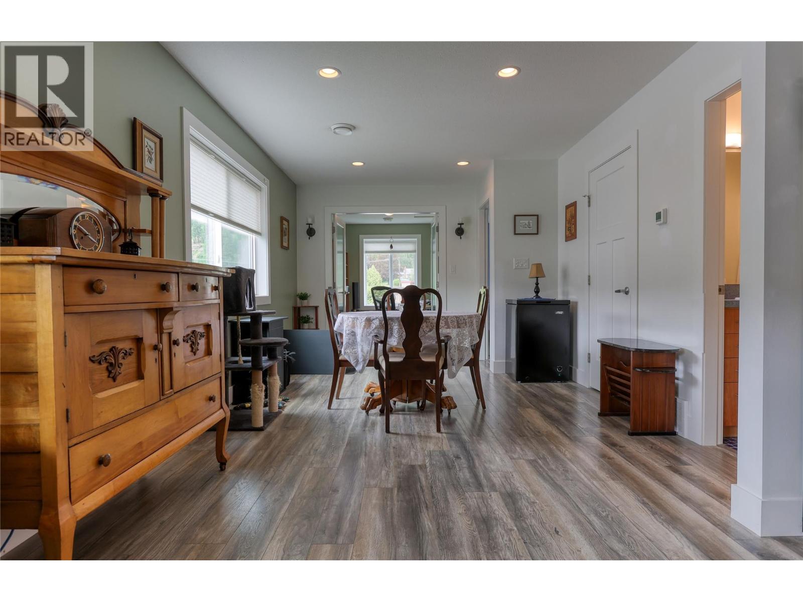 495 Columbia Street, Castlegar, British Columbia  V1N 1G8 - Photo 40 - 10388199