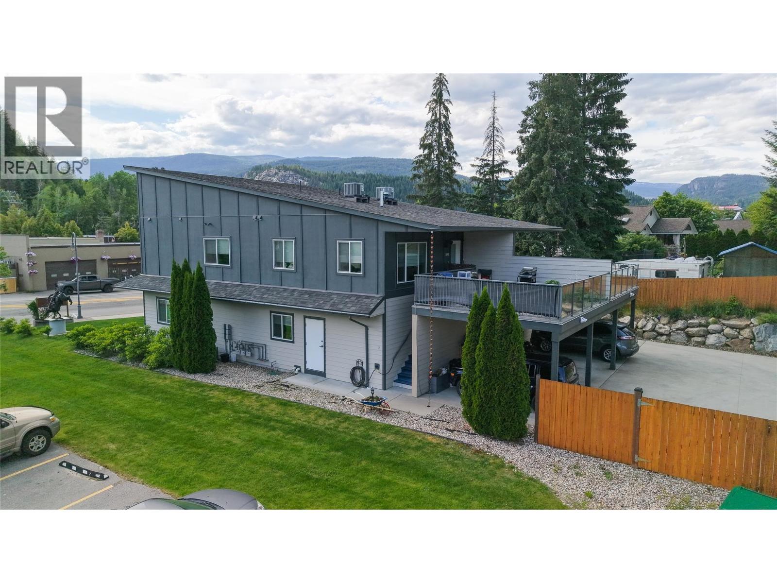 495 Columbia Street, Castlegar, British Columbia  V1N 1G8 - Photo 8 - 10388199