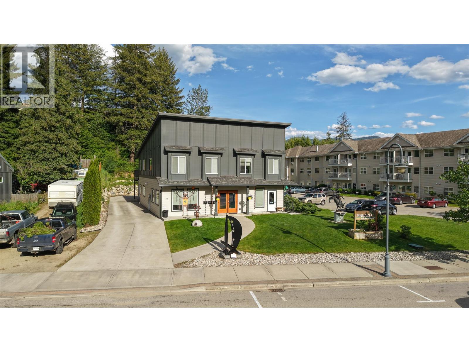 495 Columbia Street, Castlegar, British Columbia  V1N 1G8 - Photo 9 - 10388199