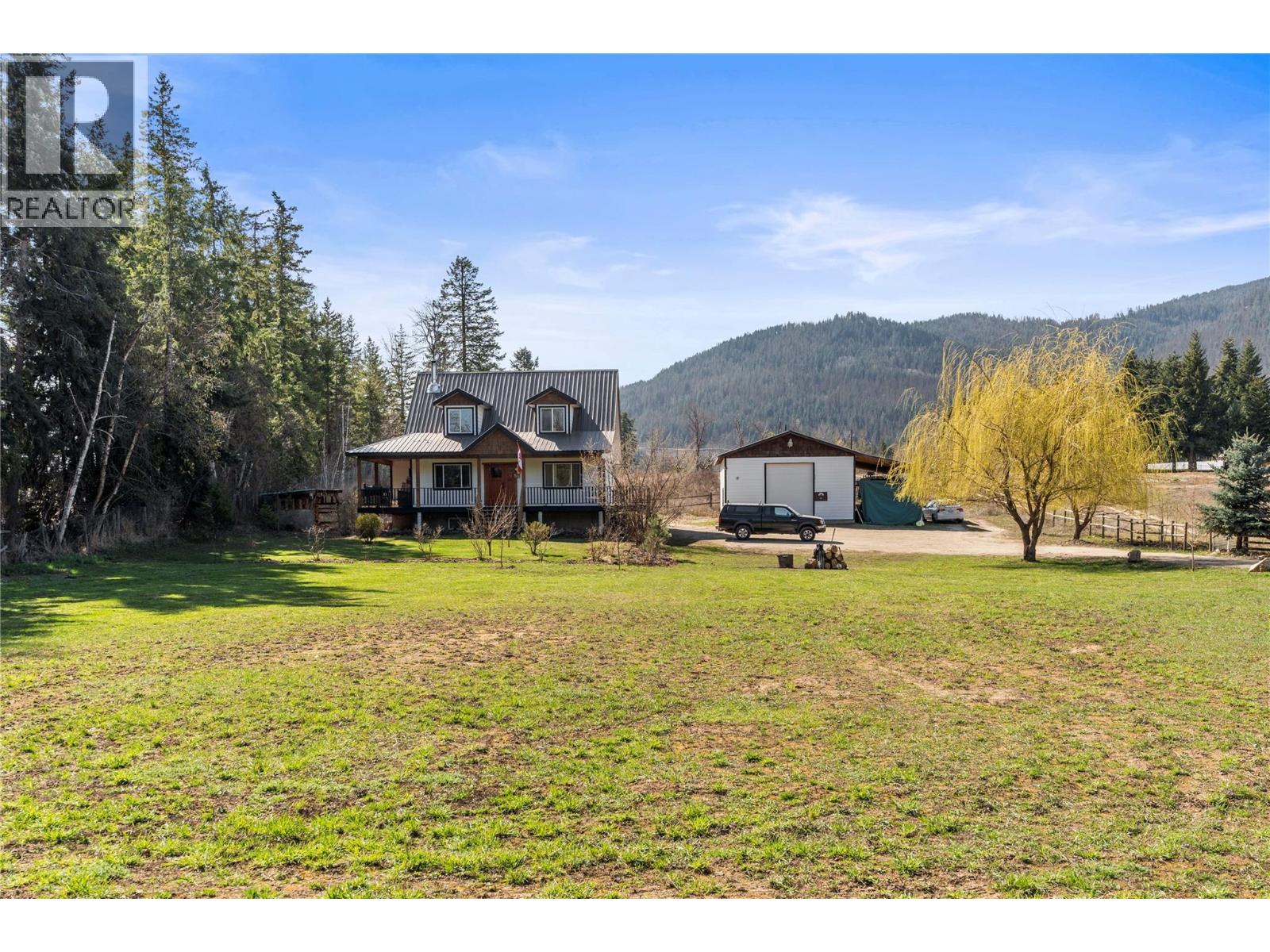 4150 20 Avenue Se, Salmon Arm, British Columbia  V1E 1X9 - Photo 1 - 10389959