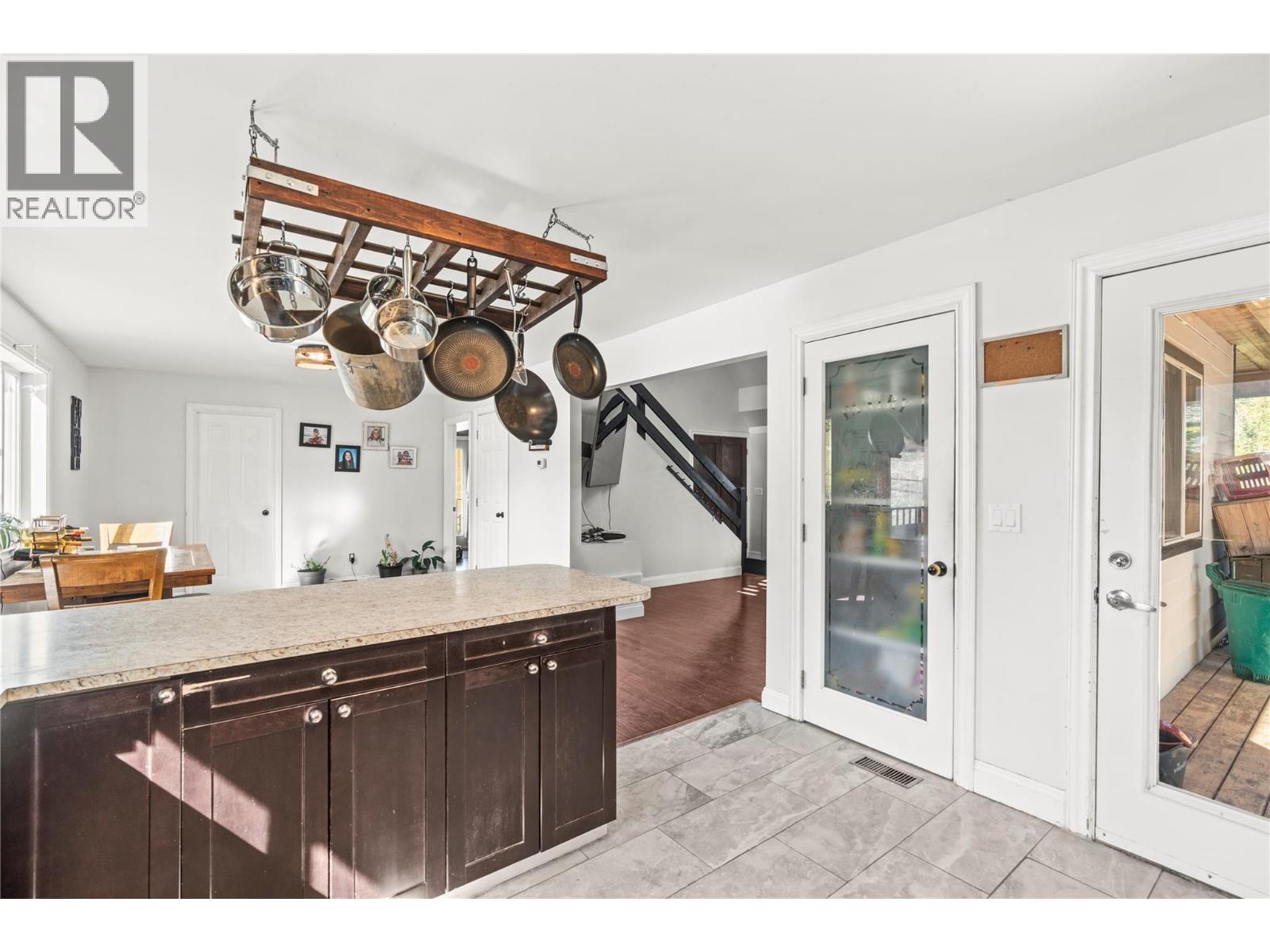 4150 20 Avenue Se, Salmon Arm, British Columbia  V1E 1X9 - Photo 23 - 10389959