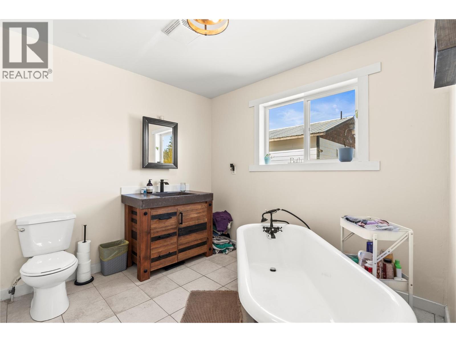 4150 20 Avenue Se, Salmon Arm, British Columbia  V1E 1X9 - Photo 28 - 10389959