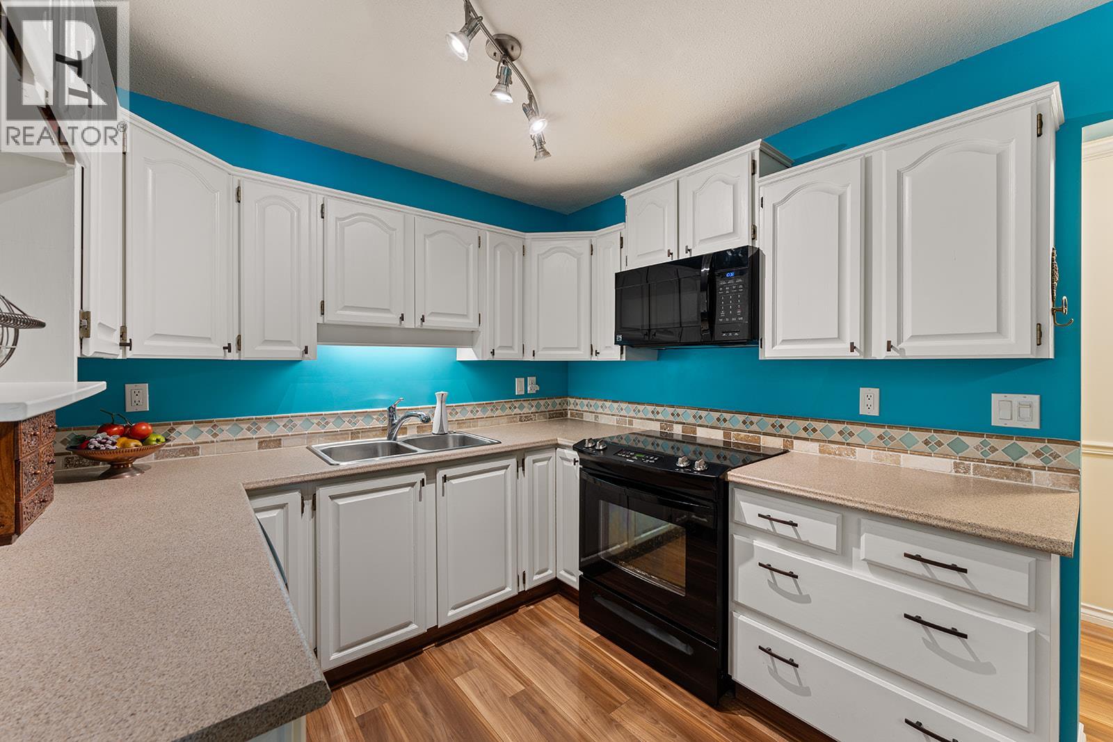 1534 Lawrence Avenue Unit# 304, Kelowna, British Columbia  V1Y 6M8 - Photo 18 - 10389833