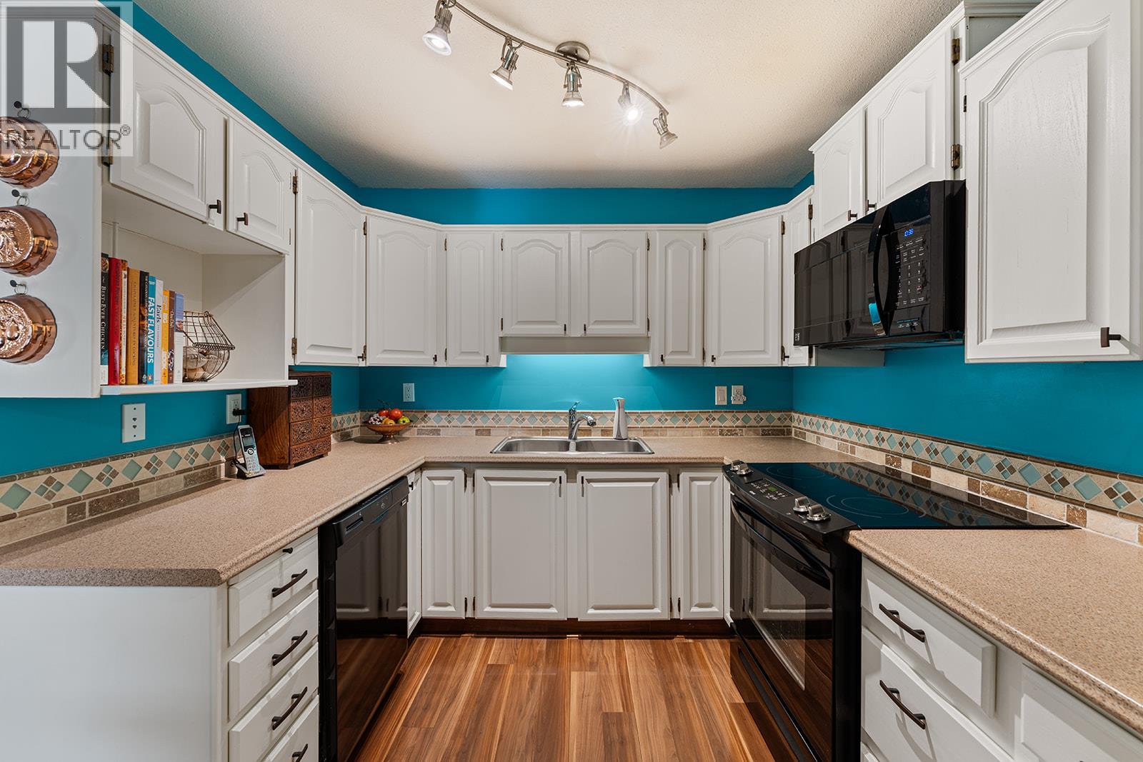 1534 Lawrence Avenue Unit# 304, Kelowna, British Columbia  V1Y 6M8 - Photo 19 - 10389833