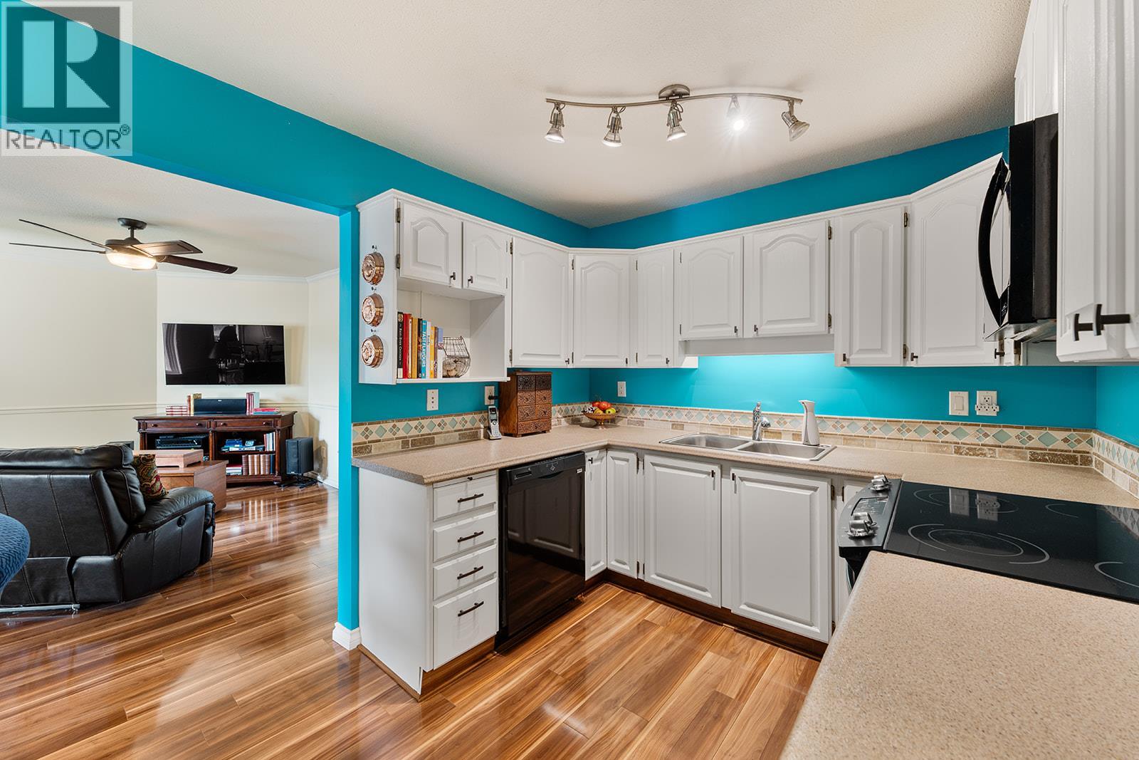 1534 Lawrence Avenue Unit# 304, Kelowna, British Columbia  V1Y 6M8 - Photo 20 - 10389833