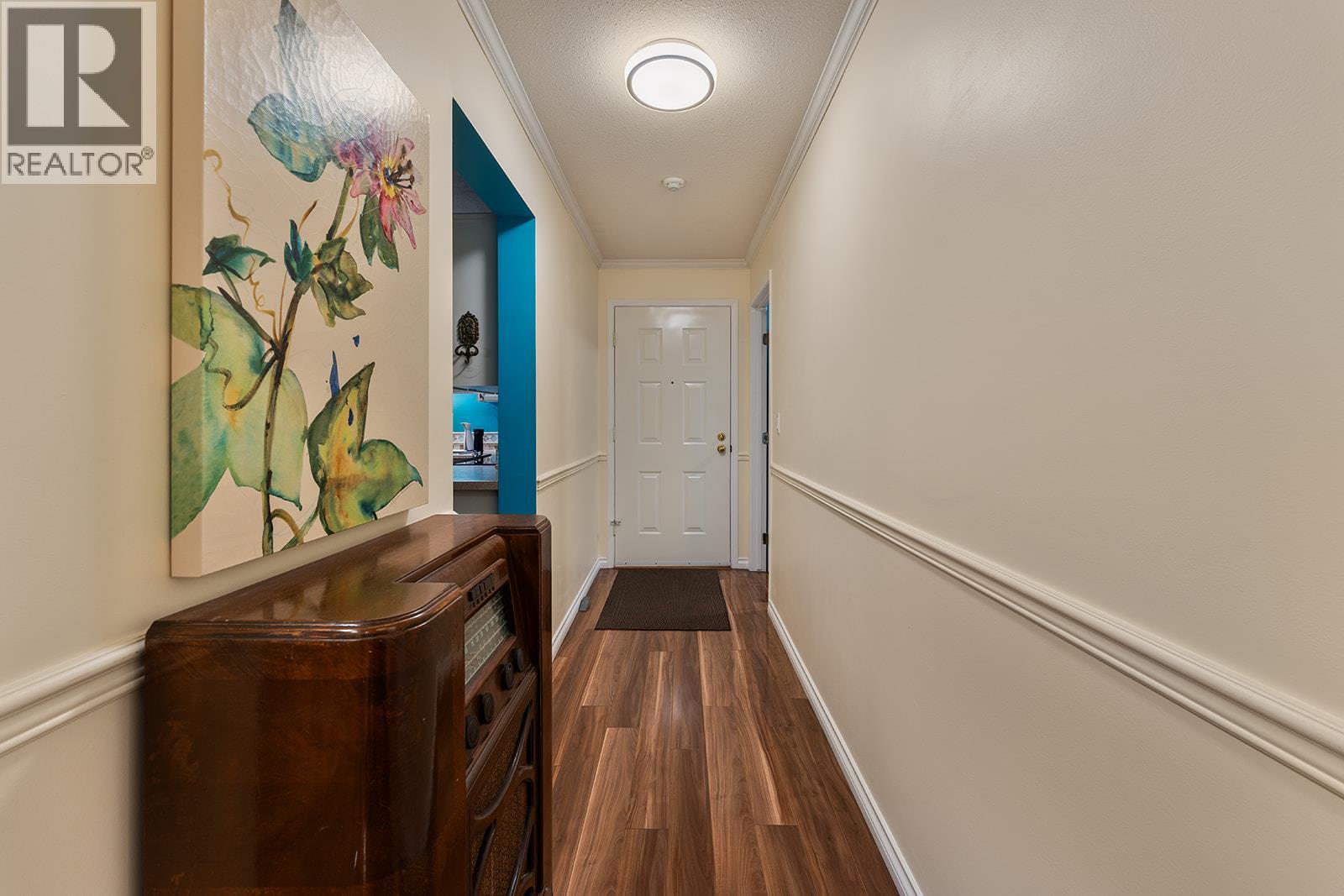 1534 Lawrence Avenue Unit# 304, Kelowna, British Columbia  V1Y 6M8 - Photo 3 - 10389833