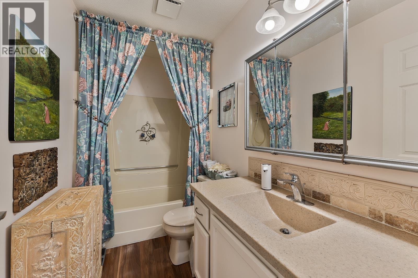 1534 Lawrence Avenue Unit# 304, Kelowna, British Columbia  V1Y 6M8 - Photo 6 - 10389833