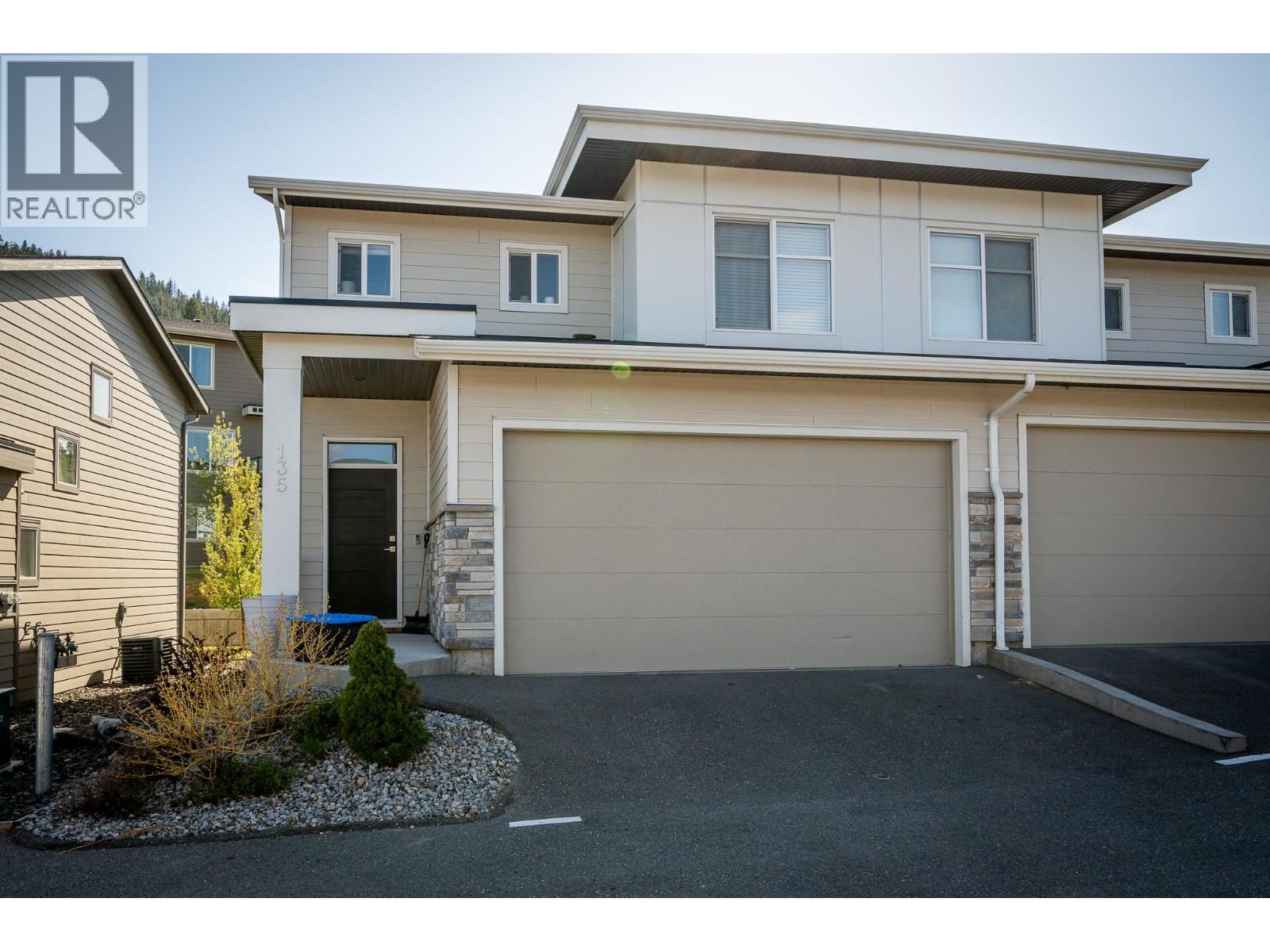 1993 Qu'appelle Boulevard Unit# 135, Kamloops, British Columbia  V2E 0C2 - Photo 1 - 10390096