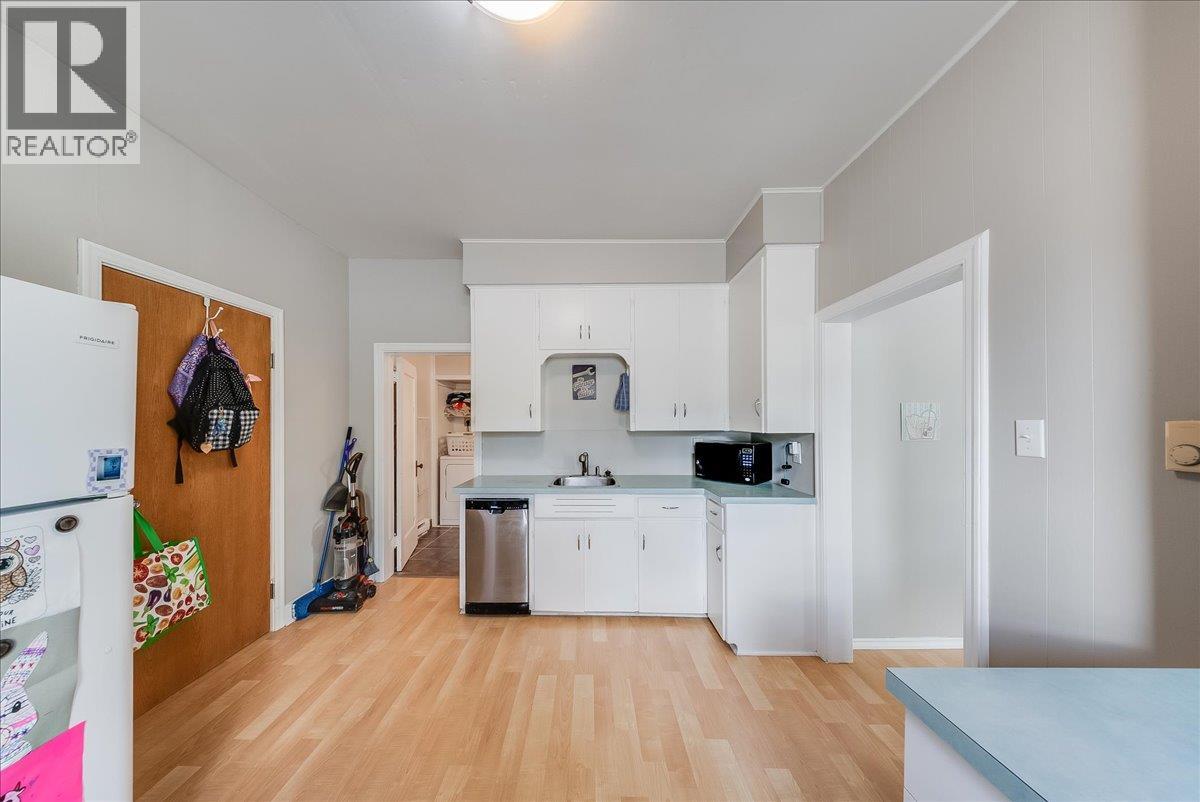 542 Spokane Street, Trail, British Columbia  V1R 3V8 - Photo 20 - 10389888