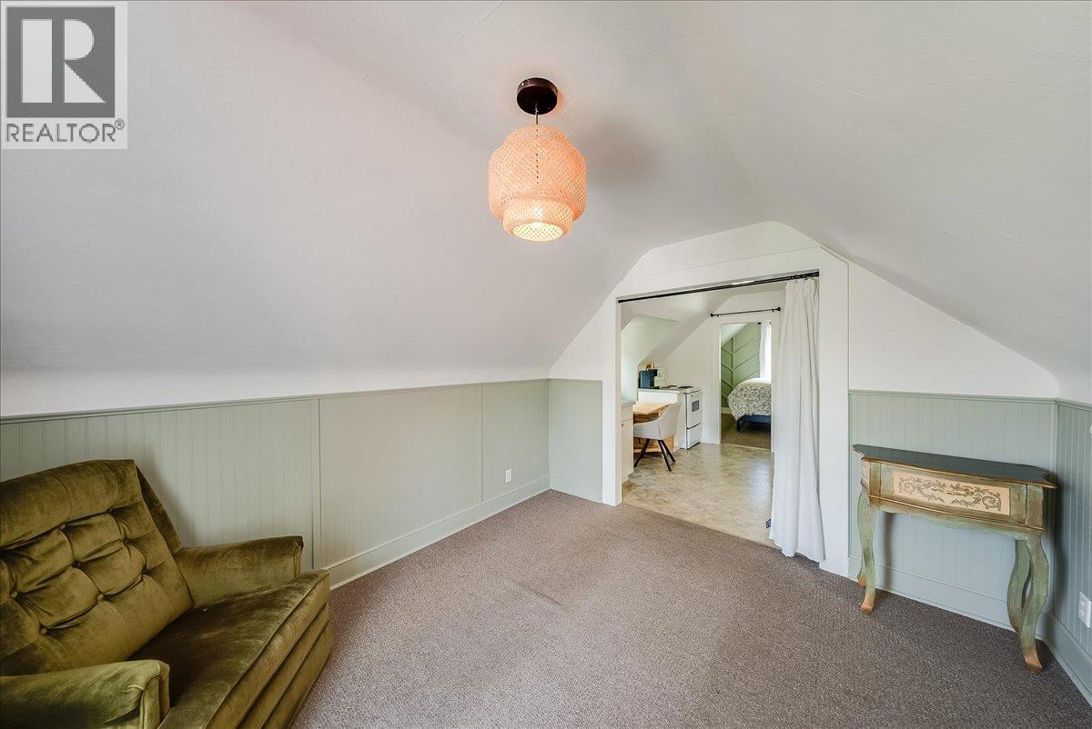 542 Spokane Street, Trail, British Columbia  V1R 3V8 - Photo 35 - 10389888