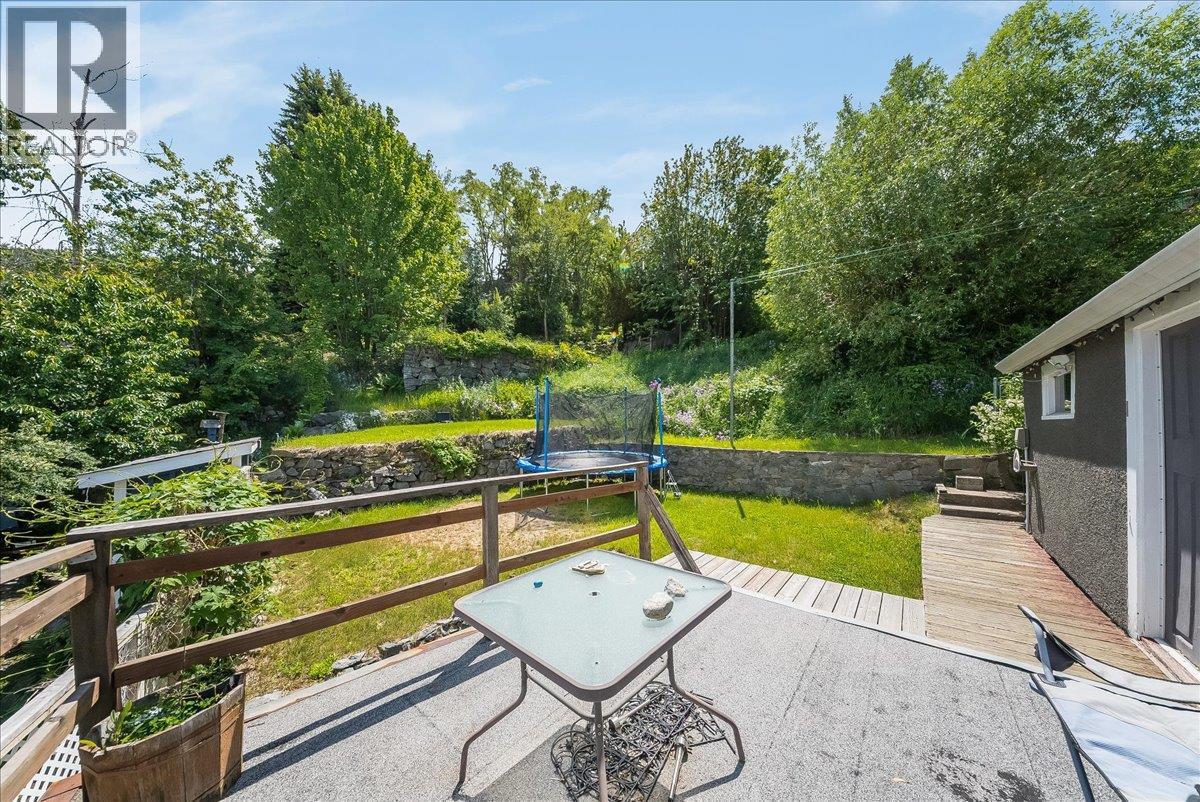 542 Spokane Street, Trail, British Columbia  V1R 3V8 - Photo 38 - 10389888