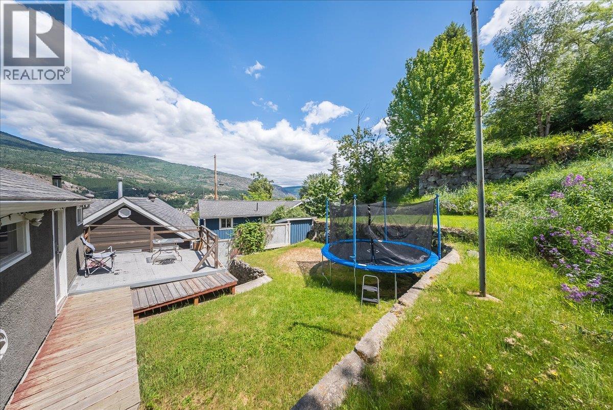 542 Spokane Street, Trail, British Columbia  V1R 3V8 - Photo 42 - 10389888