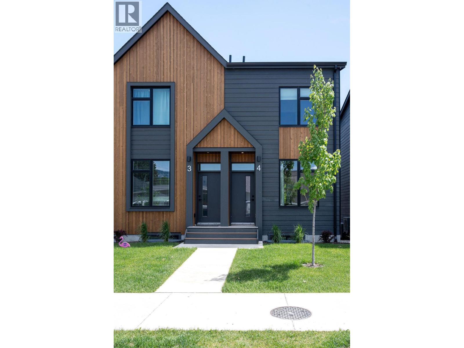 414 Humbert Street Unit# 4, Revelstoke, British Columbia  V0E 2S0 - Photo 2 - 10389037