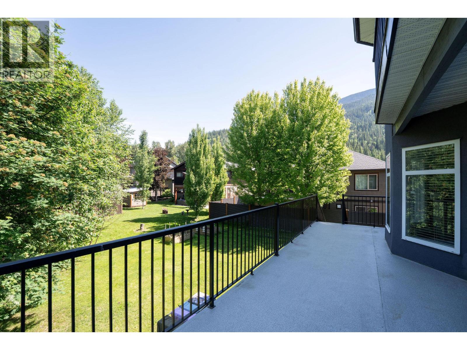 1941 Poplar Lane, Revelstoke, British Columbia  V0E 2S3 - Photo 15 - 10389025