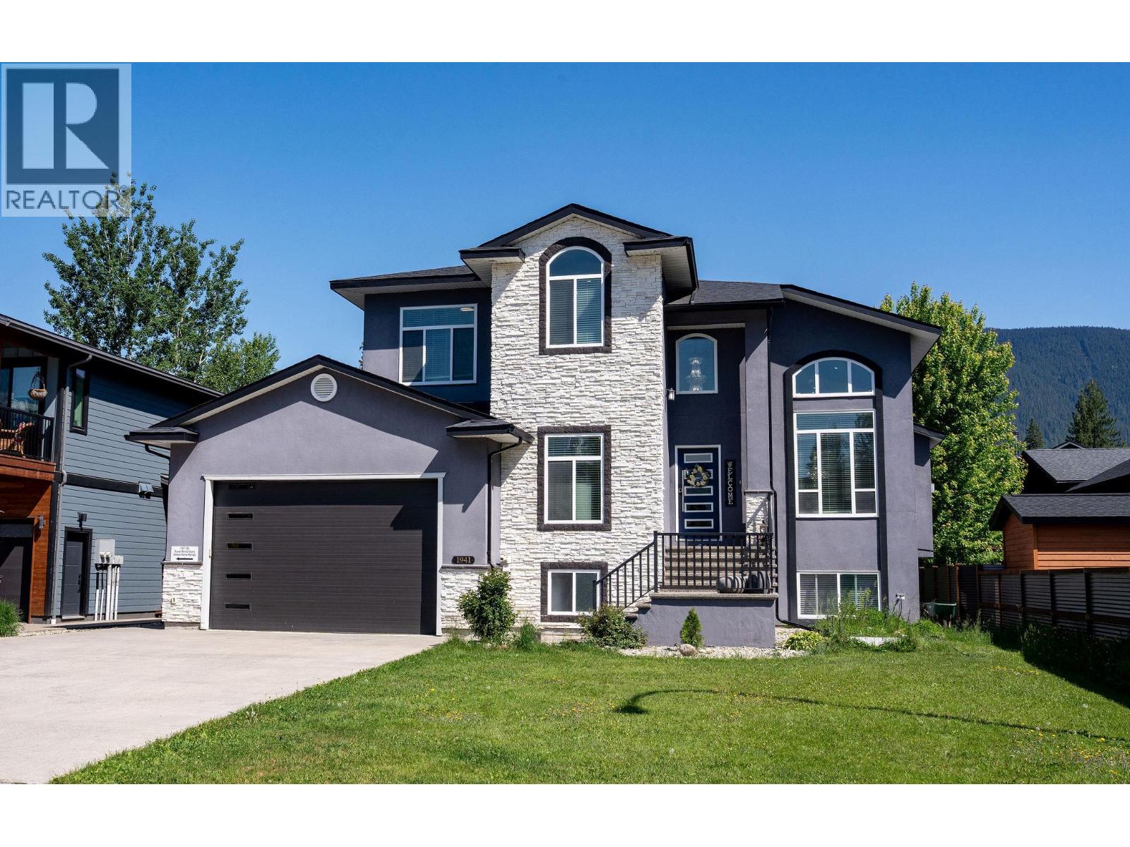 1941 Poplar Lane, Revelstoke, British Columbia  V0E 2S3 - Photo 42 - 10389025