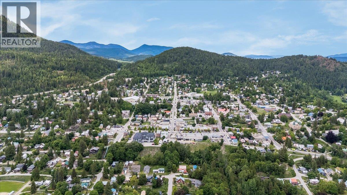 2005 Kootenay Avenue, Rossland, British Columbia  V0G 1Y0 - Photo 54 - 10390097
