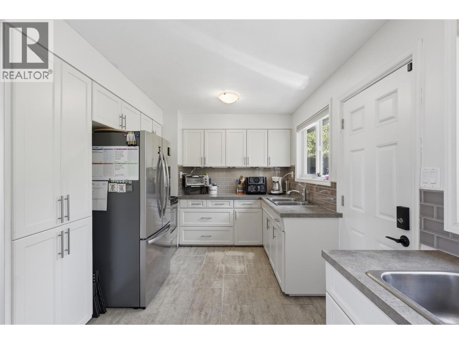 677 Fraser Street, Kamloops, British Columbia  V2C 3H1 - Photo 11 - 10388408
