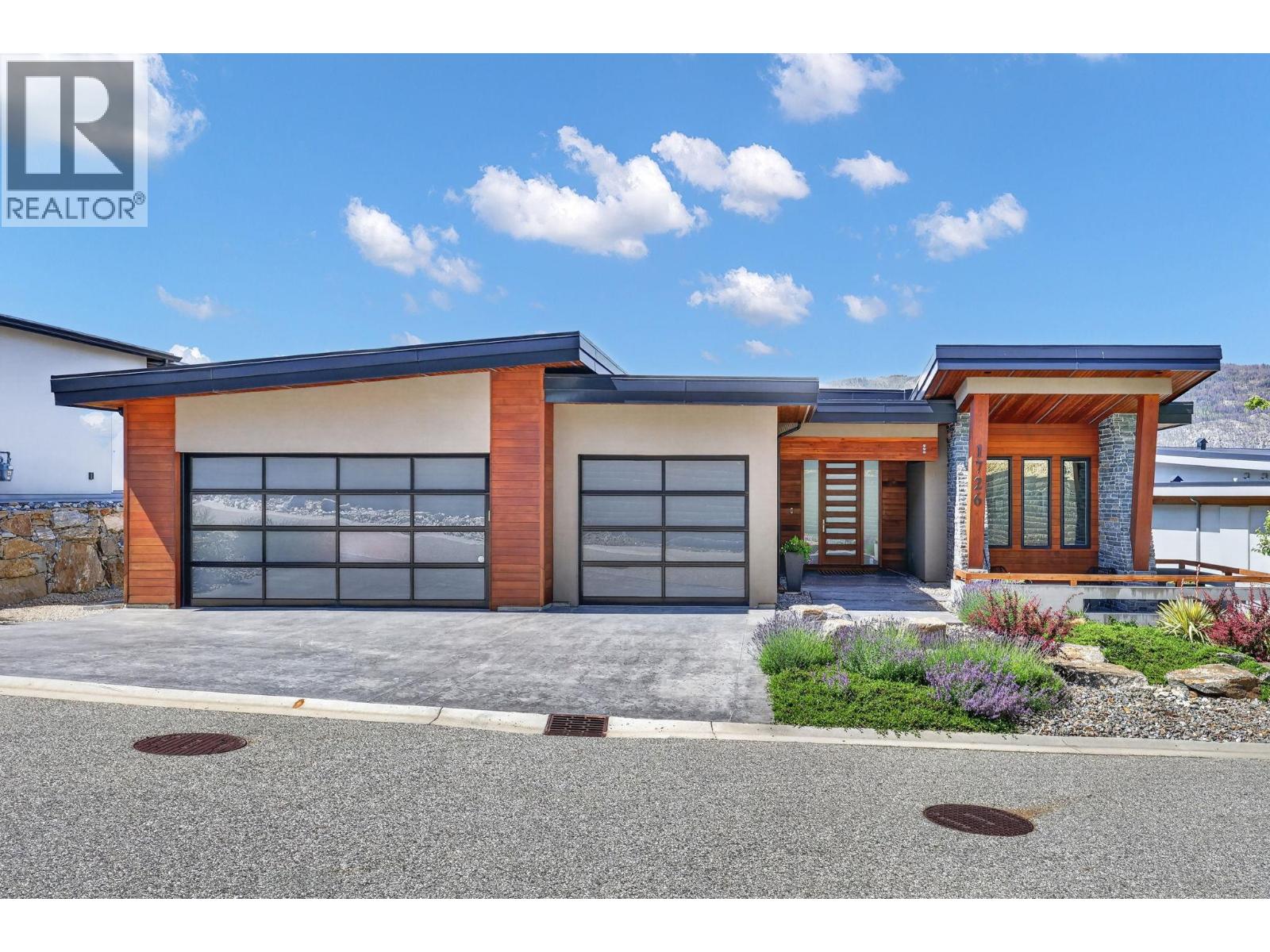 1726 Limestone Drive, Lake Country, British Columbia  V4V 2T4 - Photo 3 - 10389776