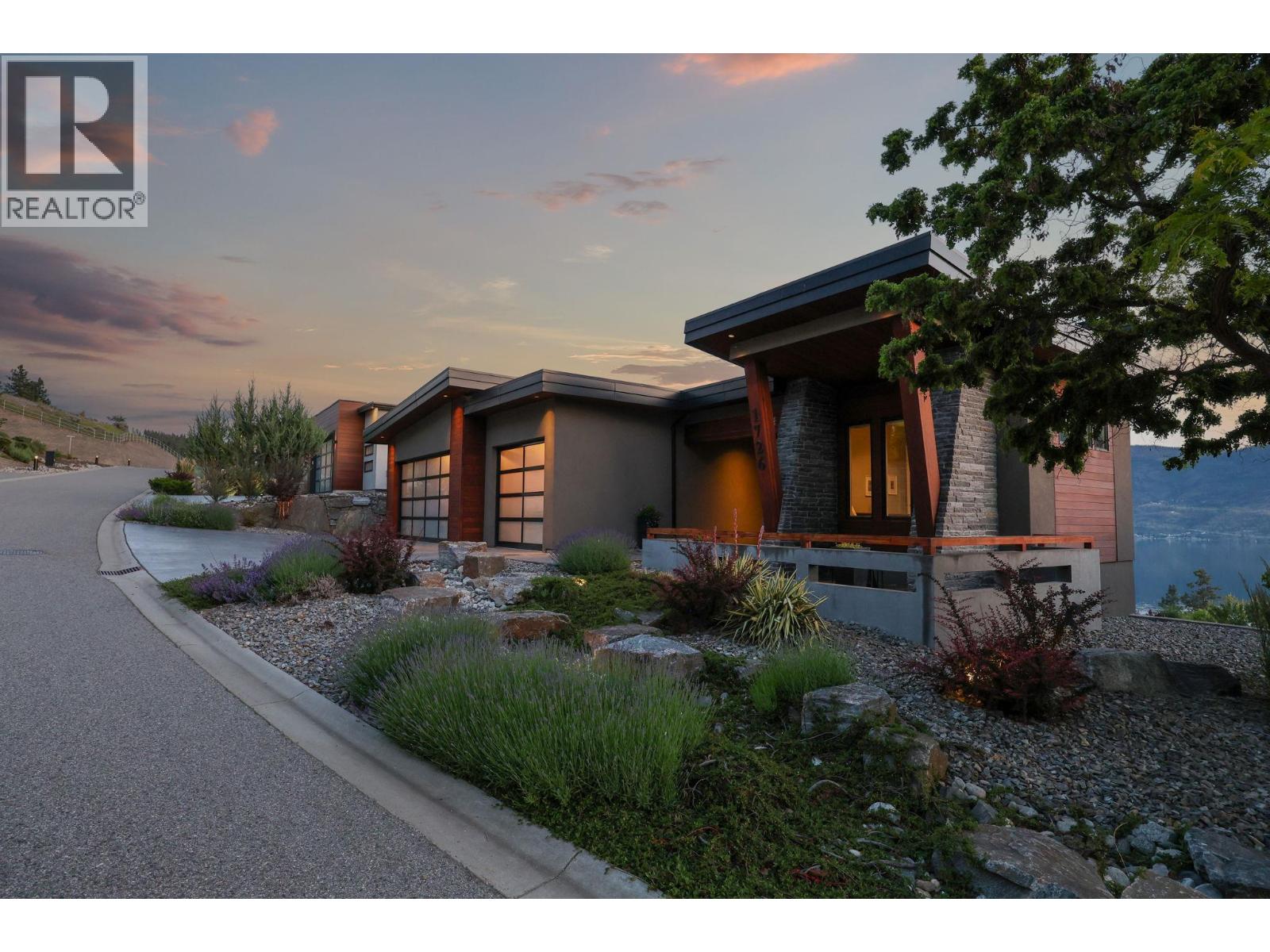 1726 Limestone Drive, Lake Country, British Columbia  V4V 2T4 - Photo 4 - 10389776