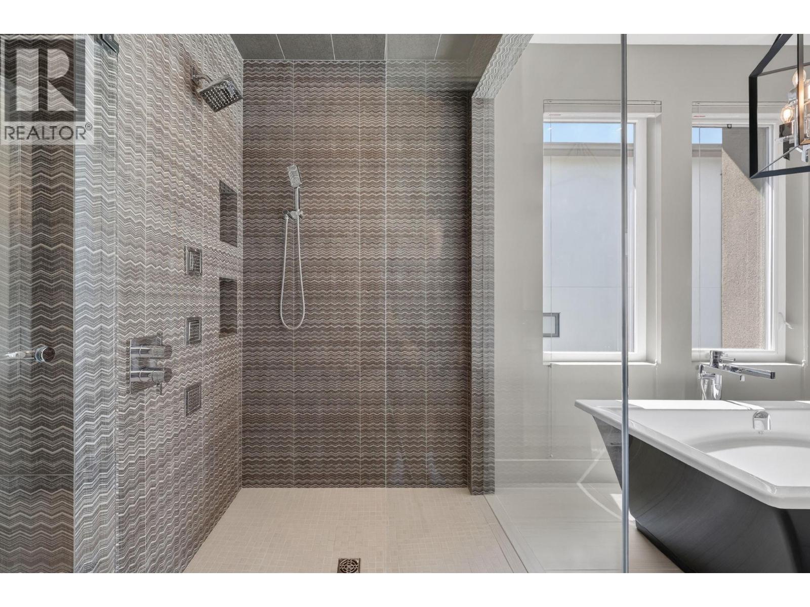 1726 Limestone Drive, Lake Country, British Columbia  V4V 2T4 - Photo 49 - 10389776
