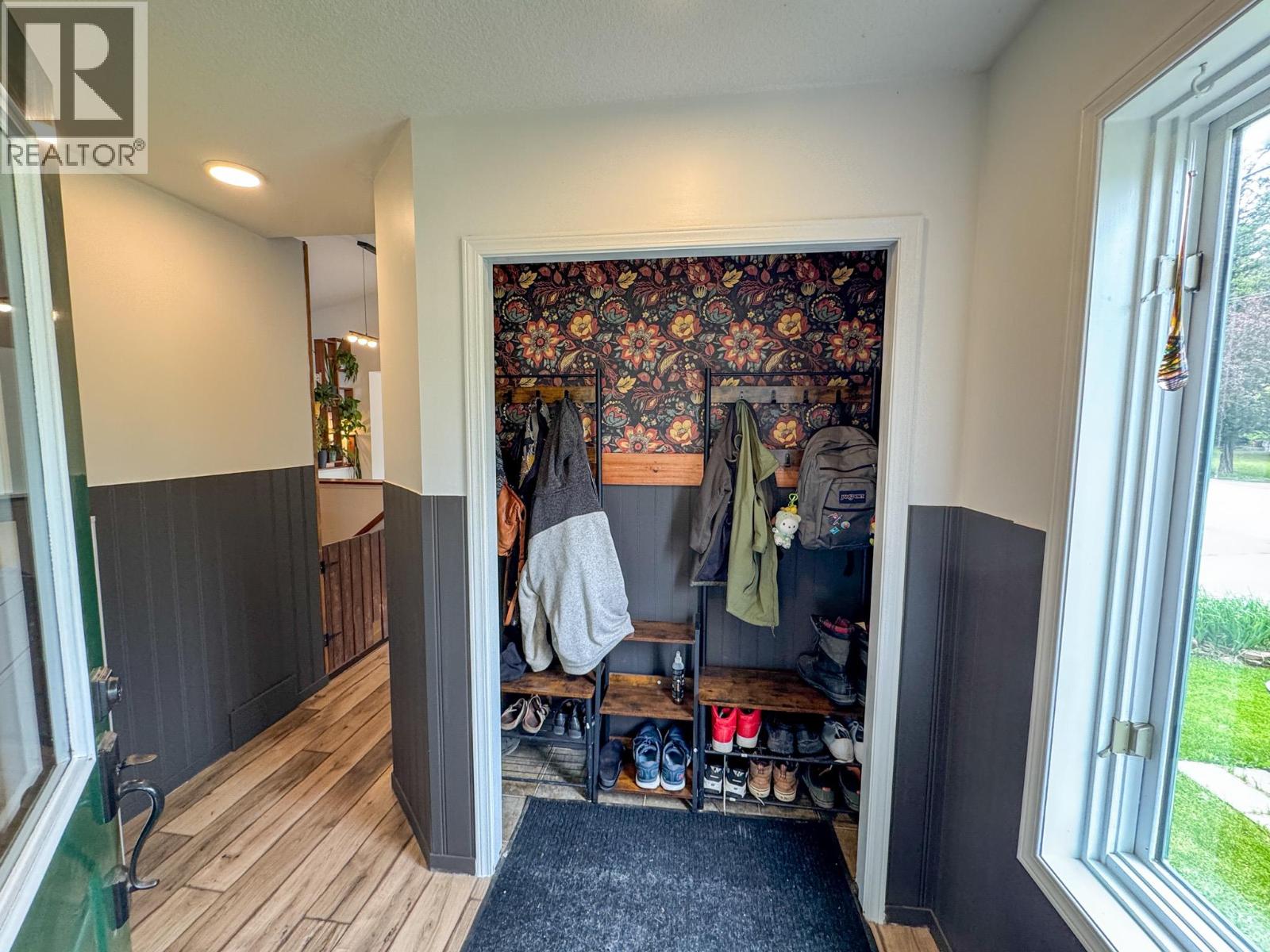 1409 10th Avenue, Invermere, British Columbia  V0A 1K0 - Photo 14 - 10390052