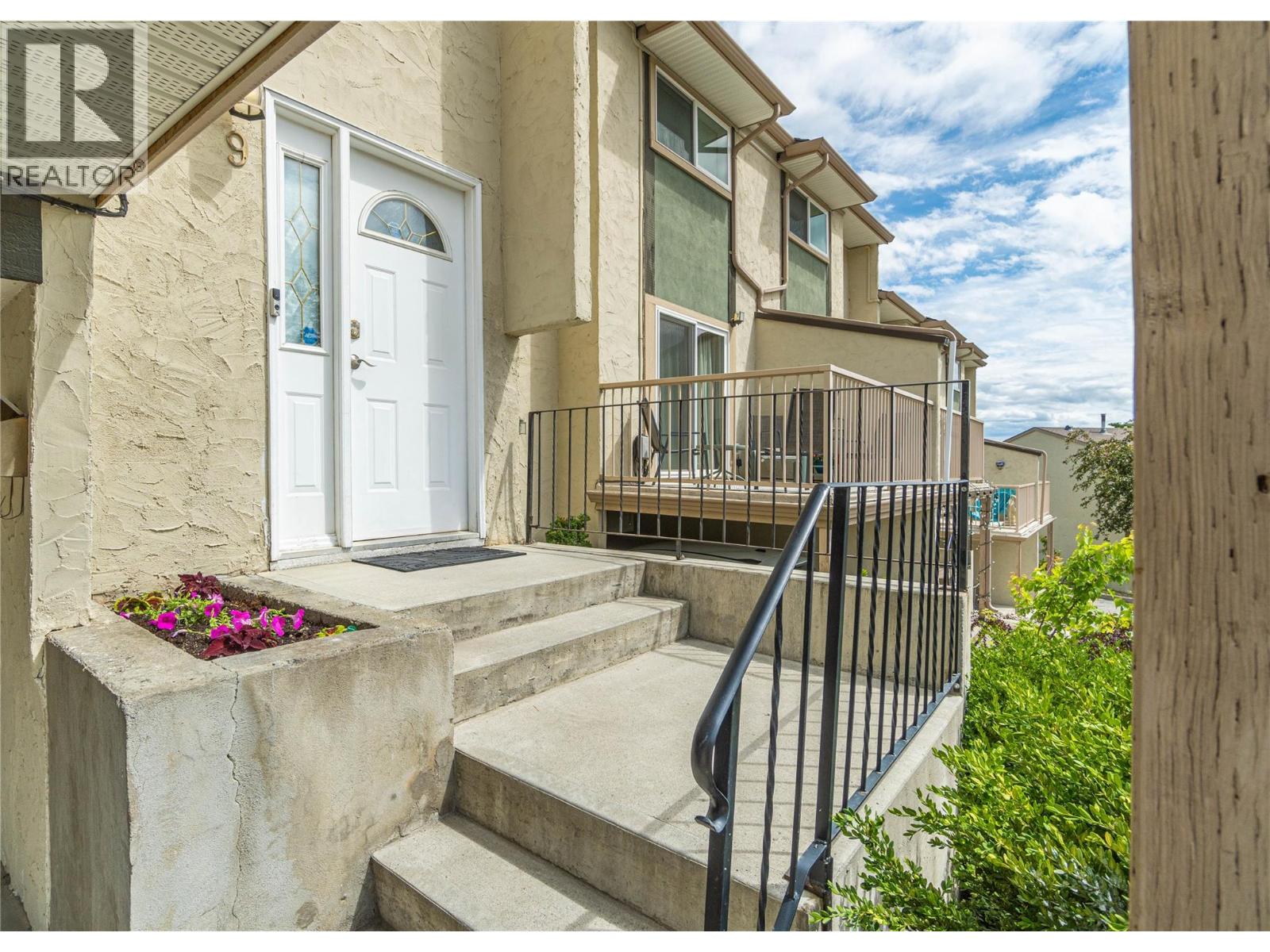 1469 Springhill Drive Unit# 9, Kamloops, British Columbia  V2E 1H5 - Photo 2 - 10389943