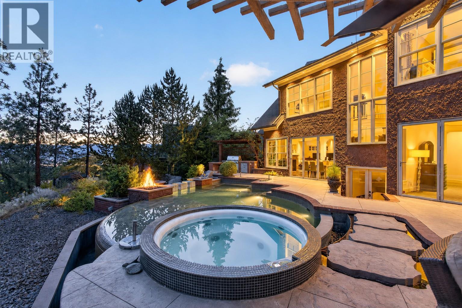 965 Westpoint Drive, Kelowna, British Columbia  V1W 2Z3 - Photo 3 - 10384999