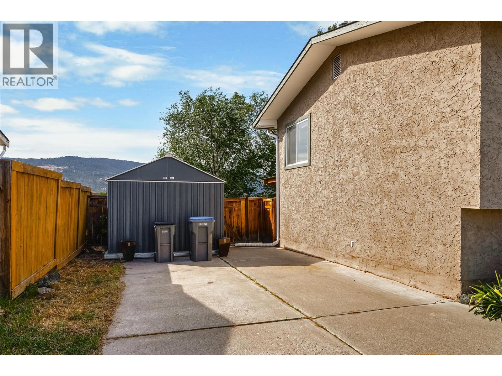 1799 Armstrong Street, Merritt, British Columbia  V1K 1E7 - Photo 2 - 10390106